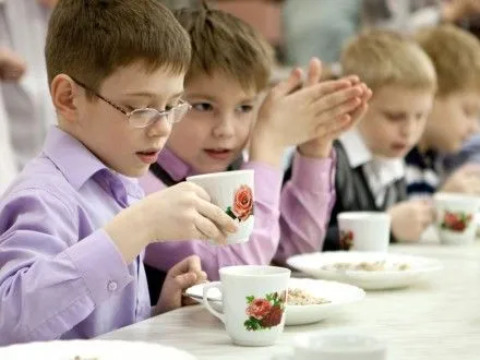 У КМДА розповіли, як контролюють якість харчування дітей у школах