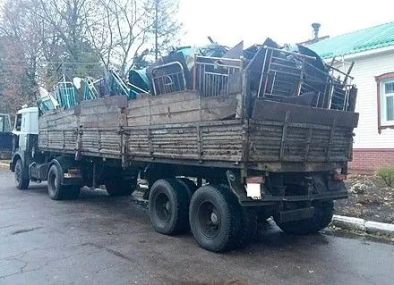 Грузовик с 10   тоннами металлолома задержали на Черниговщине