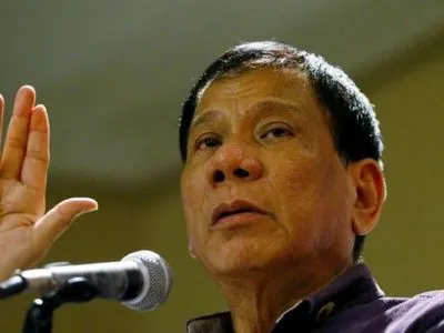 Президент Філіппін заспівав у караоке з малазійським лідером