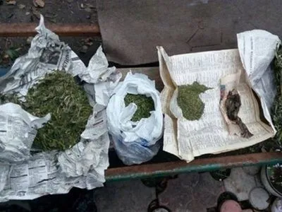 Житель Днепра хранил дома наркотики на 100 тыс. грн
