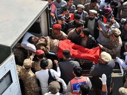 Число жертв вибуху у храмі Пакистану збільшилося до 52 осіб