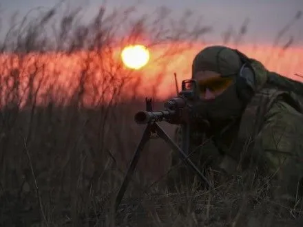Боевики за день 43 раза обстреляли украинские позиции на Донбассе