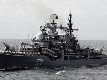 avianosets-admiral-kuznyetsov-pidiyshov-do-beregiv-siriyi