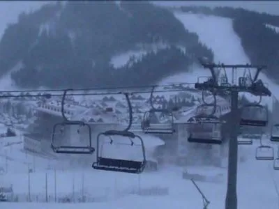 На горнолыжных курортах Карпат не работают подъемники - не сезон