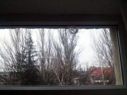Боевики "ДНР" снова обстреляли школу в Марьинке