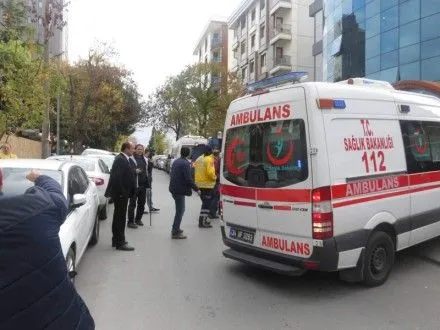Три человека пострадали в результате взрыва в компании в Стамбуле