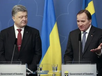 П.Порошенко провів "плідні" переговори з прем'єром Швеції