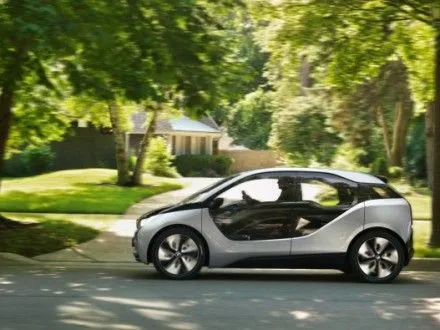 BMW прагне в новому році продати 100 тис. електромобілів