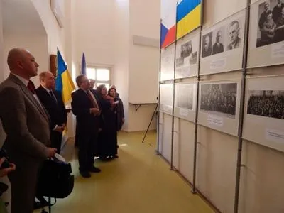 Памятную доску о деятельности украинских эмигрантов открыли в Чехии