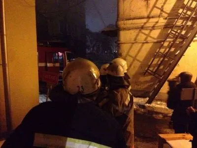 В Киеве бездомный поджег жилой дом