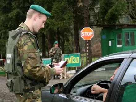 На кордоні з Польщею застрягли понад 1000 автомобілів