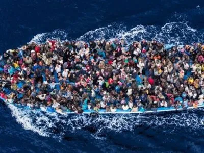 Не менее 100 мигрантов могли утонуть у берегов Ливии