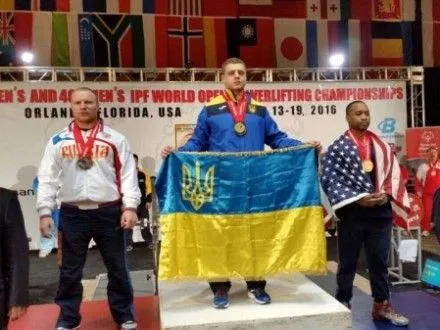 Украинцы получили ряд медалей на ЧМ по пауэрлифтингу