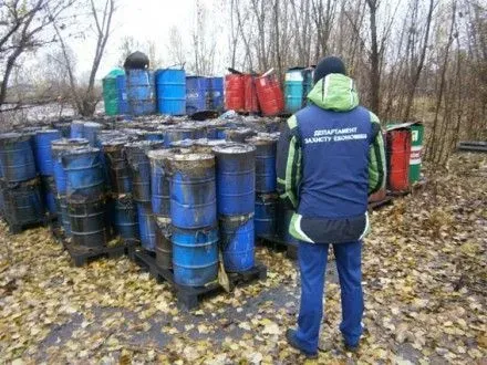 Поліція провела обшуки в черкаського утилізатора небезпечних відходів
