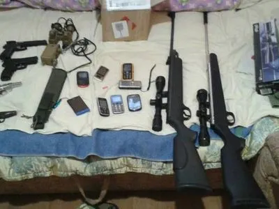 Арсенал огнестрельного оружия обнаружили у мужчины в Ужгороде