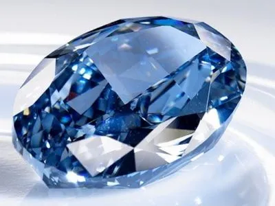 В Женеві за $17,1 млн продали рідкісний блакитний діамант