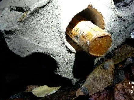 Патрульные в Херсоне нашли взрывчатку в заброшенном здании