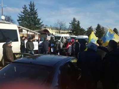 К акции автомобилистов на пунктах пропуска в Закарпатской области присоединилась Львовская область