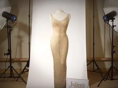 Відому сукню М.Монро продали на аукціоні за 4,8 млн дол.