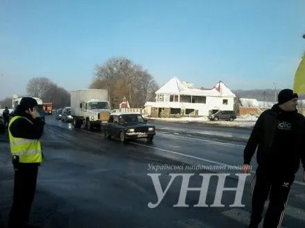 "Пересечники" перекрыли трассу на границе Хмельницкой и Винницкой областей