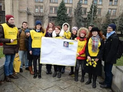 У Києві писали листи за звільнення кримськотатарського активіста Е.Ібрагімова