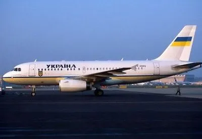 В аэропорту Днепра самолет совершил аварийную посадку