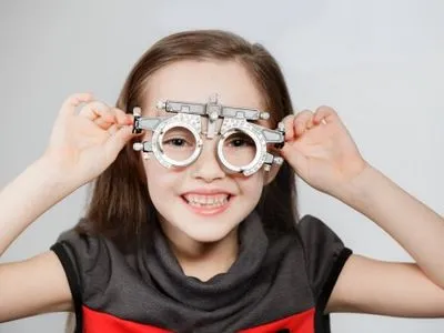 В Украине работают более 500 детских офтальмологов