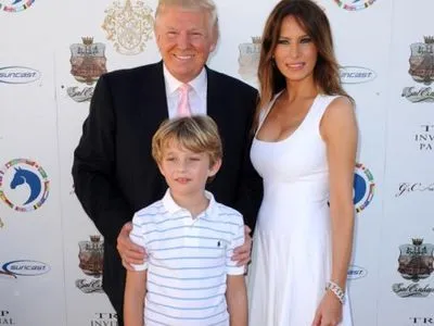 ЗМІ: дружина Д.Трампа разом з сином не будуть переїжджати в Білий дім після інавгурації