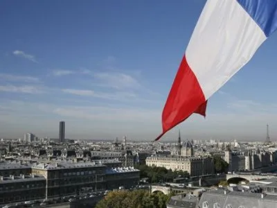 У Франції розпочався перший тур праймеріз правоцентристської опозиції