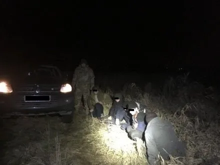 В Волынской области пограничники задержали нарушителей с применением оружия