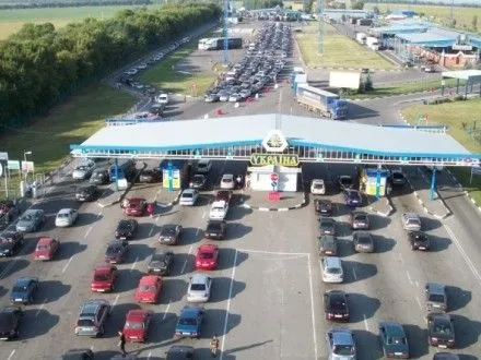 Всего лишь 120 авто стоят в очереди на границе с Польшей