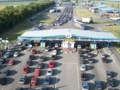 Всего лишь 120 авто стоят в очереди на границе с Польшей