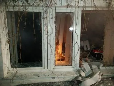 Вместо офиса В.Медведчука активисты разбили салон красоты - очевидцы