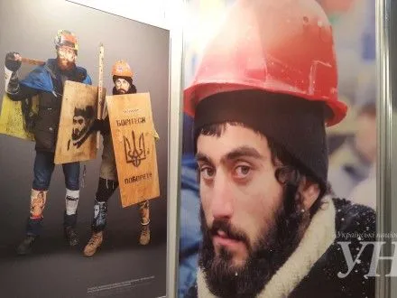 В Киеве началась путешествующая выставка "Отважные: Наши Герои"