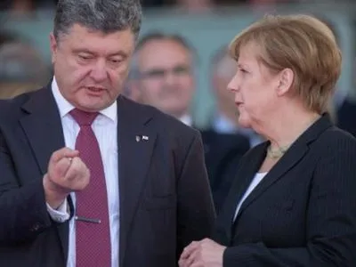 П.Порошенко обговорив з А.Меркель підготовку до саміту Україна-ЄС