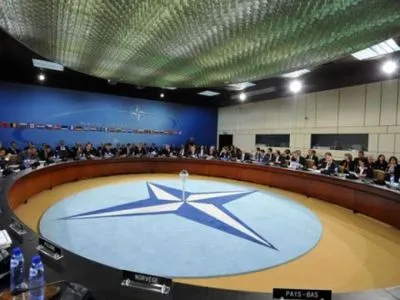 Страны НАТО призвали довести расходы на оборону до 2% ВВП