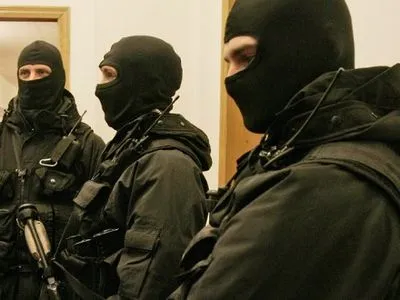 Генконсульство РФ просит о встрече с задержанными на границе с Крымом военными-дезертирами