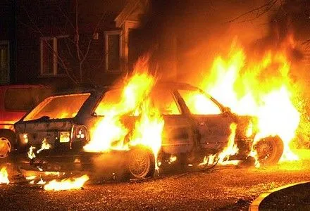 Невідомі підпалили авто депутата на Житомирщині