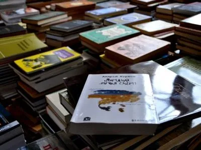 Мінкультури відправить на Донбас 70 тис. примірників україномовних книжок
