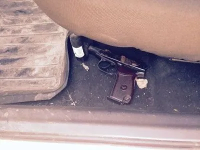 Правоохранители обнаружили у водителя пистолет в Харьковской области