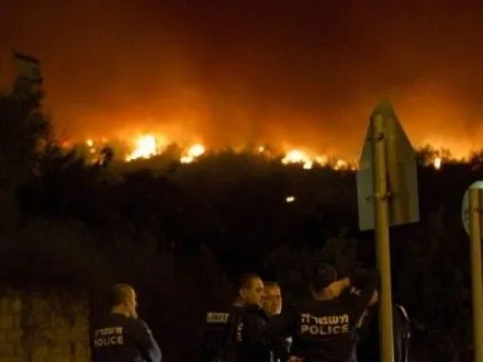 Близько 50 тисяч людей евакуйовано у Хайфі через пожежі