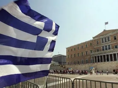 Тысячи госслужащих вышли на антиправительственные акции в Греции