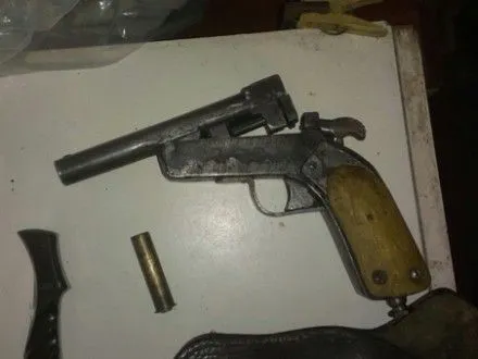 Правоохранители изъяли оружие и патроны у жителя Херсонской области