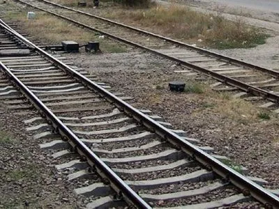 На Київщині двоє осіб загинули під колесами поїзду