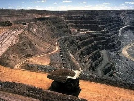 ponad-10-mln-dol-investuye-glencore-u-geologorozvidku-u-kazakhstani