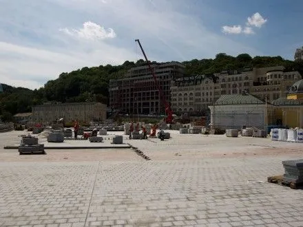 В.Кличко: реконструированную Почтовую площадь откроют в мае 2017 года