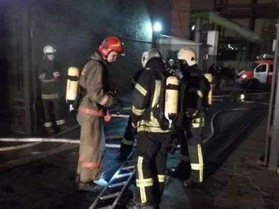 На місці пожежі у колекторі в Києва проводяться слідчі дії - поліція
