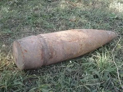 Вблизи участка полиции Ровно нашли боевой снаряд