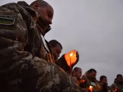 Донецький прикордонний загін вшанував пам'ять жертв голодоморів під звуки обстрілу