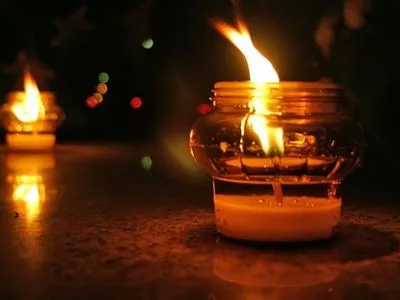 В Україні запалюють свічку пам’яті про жертв Голодомору